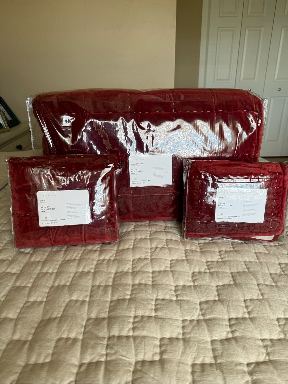 Pottery Barn Velvet Hand-stitched quilt and shams king NWT